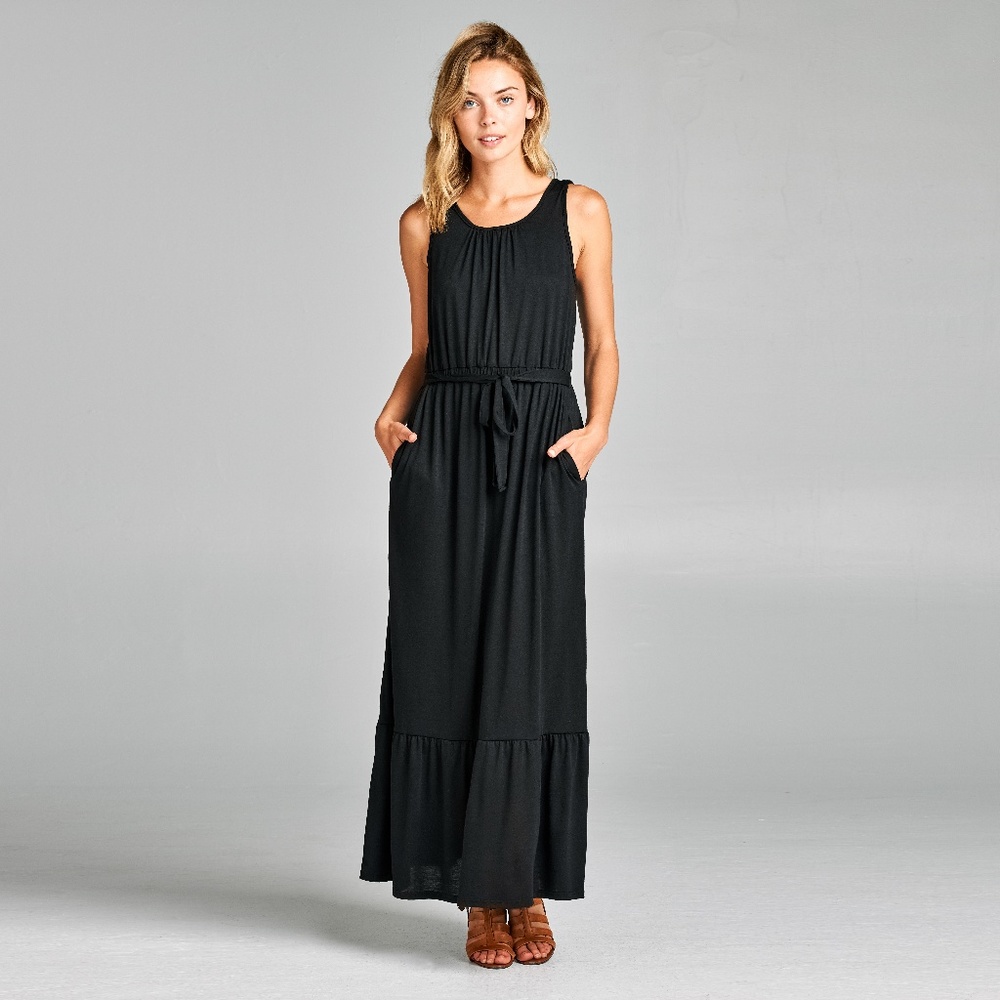 Black Tie-Waist Tiered Pocket-Accent Maxi Dress